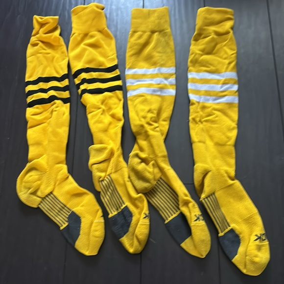 2 pairs TCK Men's Yellow Softball socks size Medium GUC - Picture 3 of 3